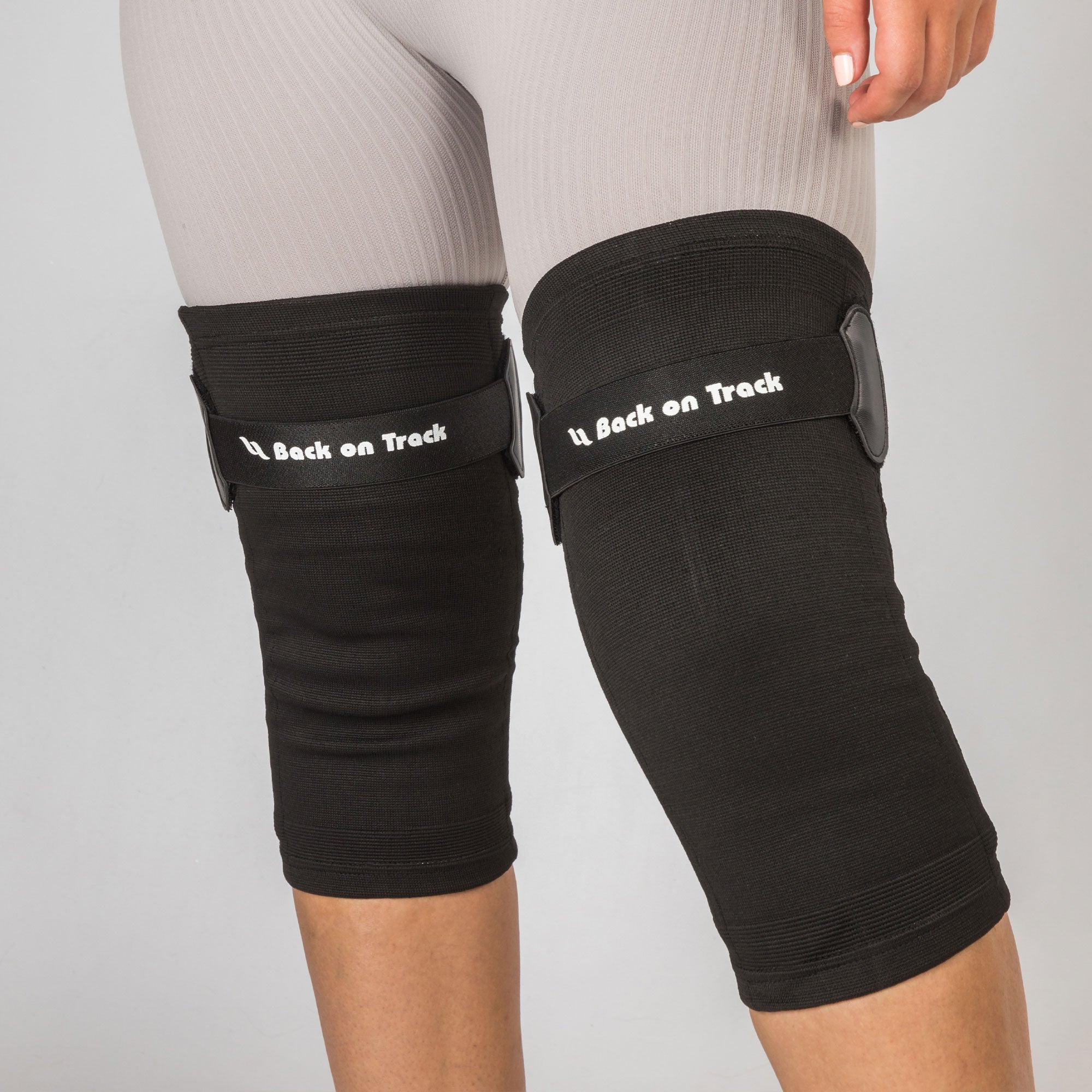 Knee Brace with fastening