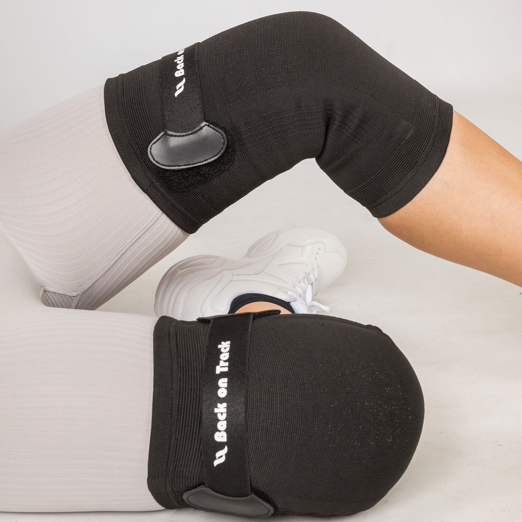 Knee Brace with fastening