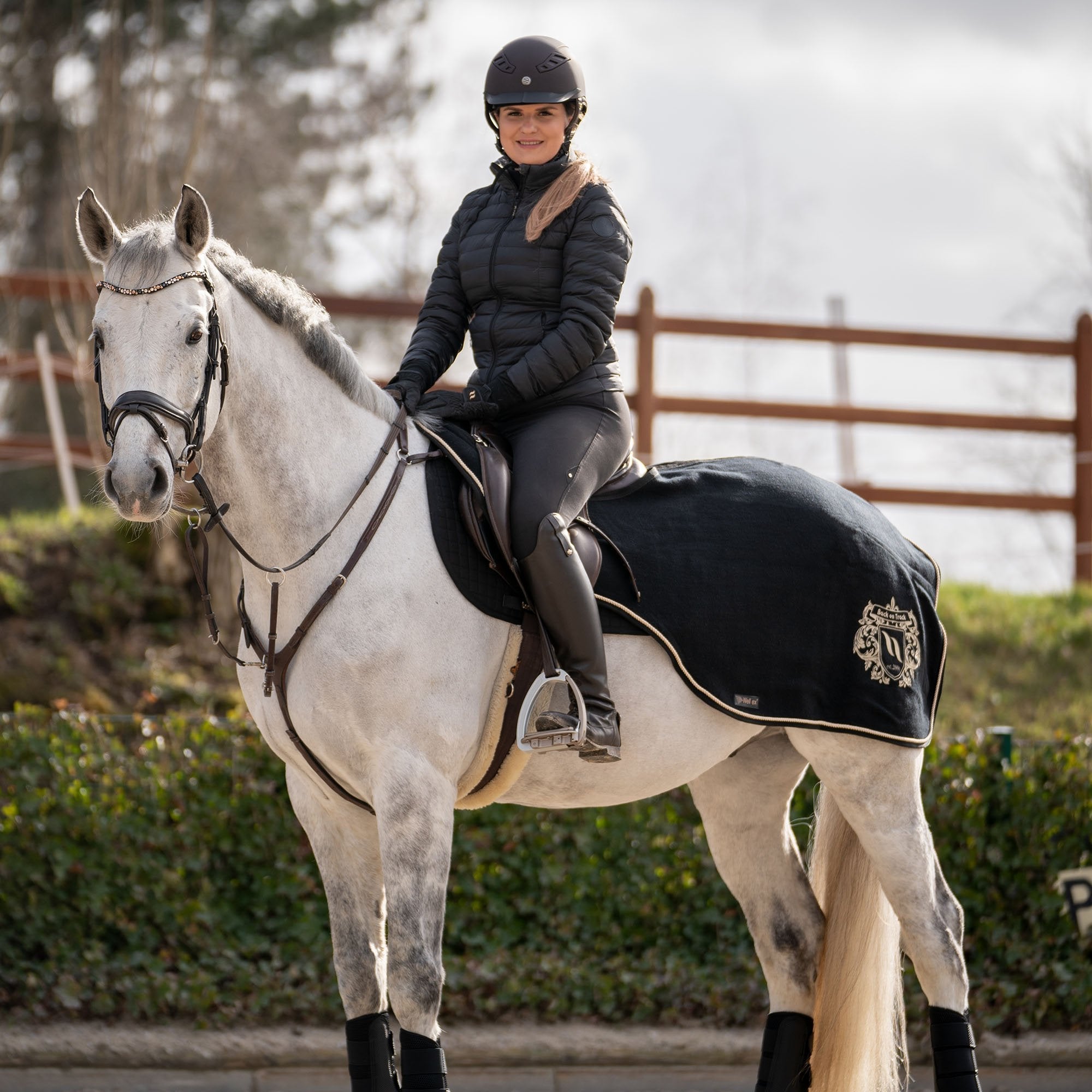 Skrittäcke i Ull, William - Back on Track Sverige (5300190511259)