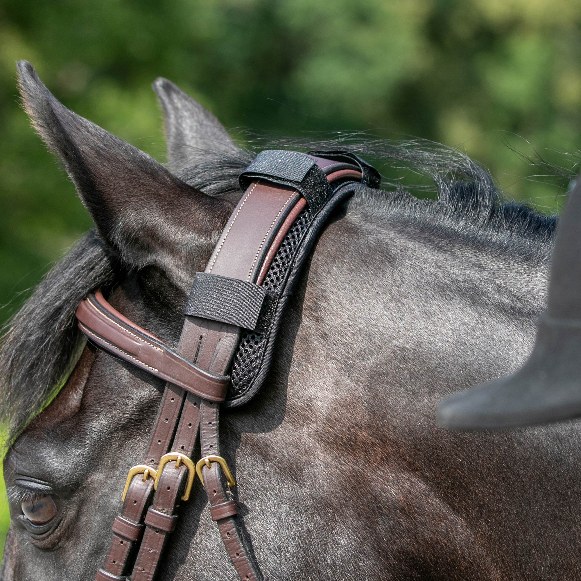 Poll cover with hook & loop fastener straps