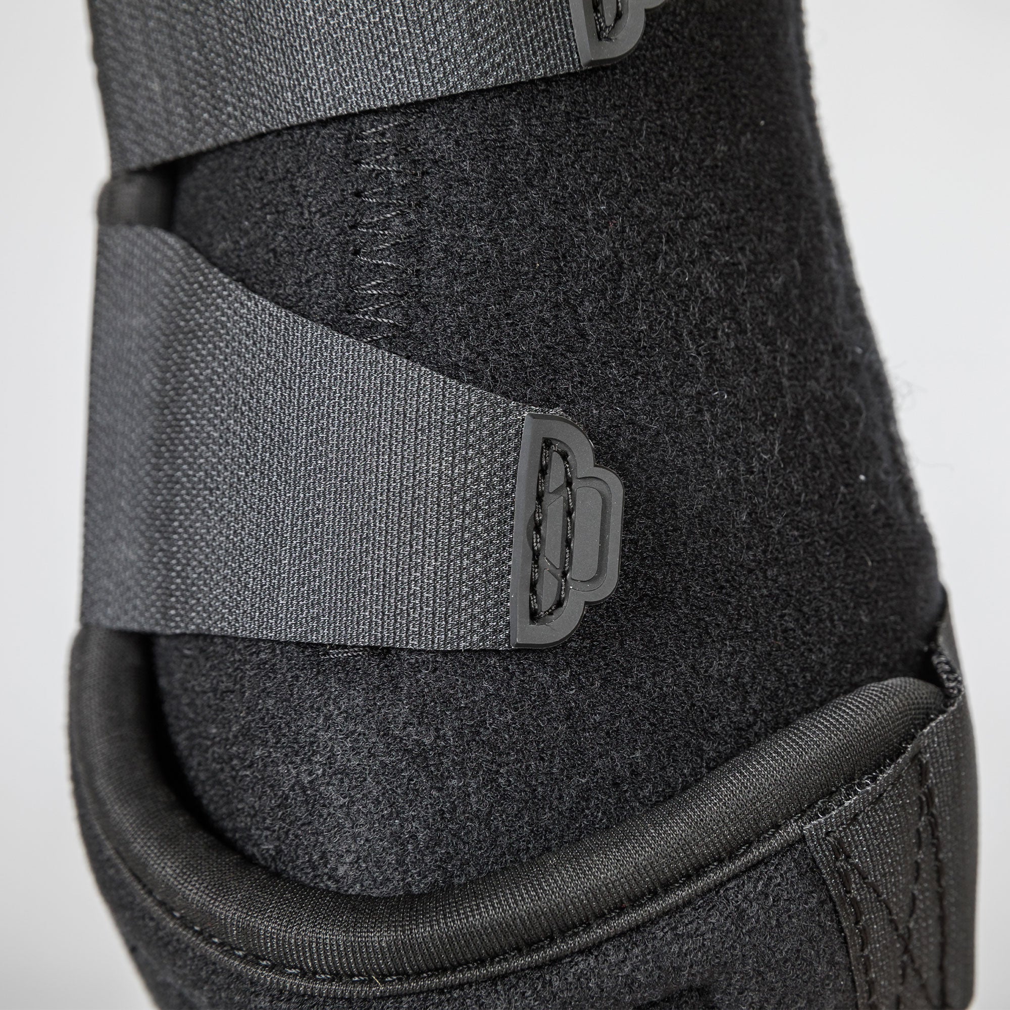 "AirFlow" Exercise Boots