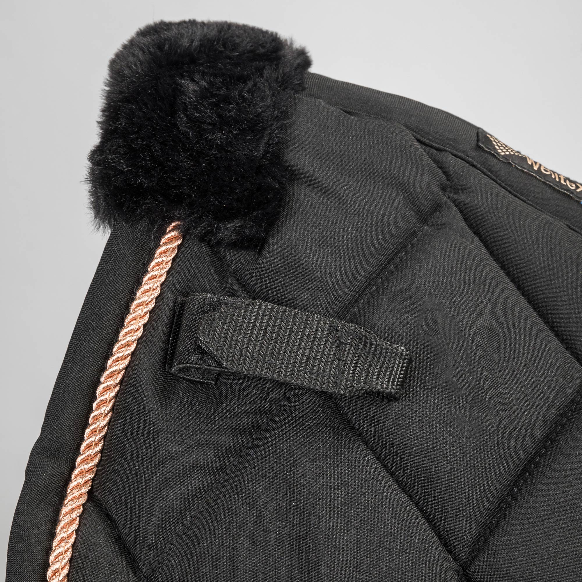 "Haze Collection" Saddle Pad Dressage - Black Rose
