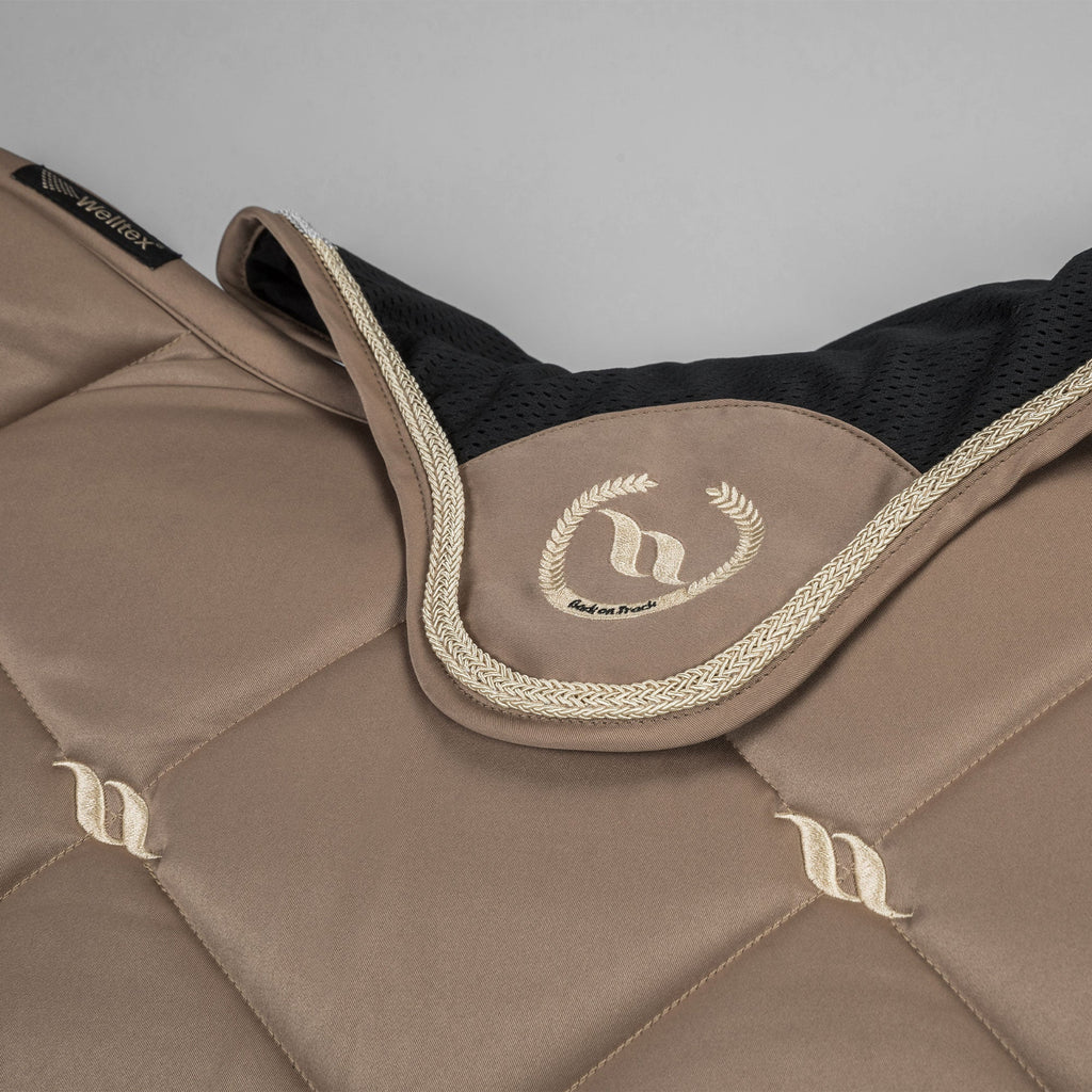 "Nights Collection" Horse Bonnet Nougat