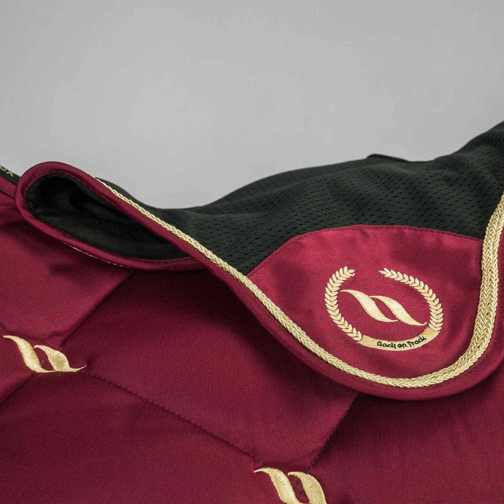 "Nights Collection" Horse Bonnet Dark Red